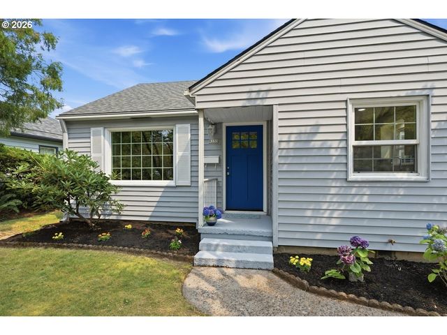 9233 Se MORRISON St, Portland, OR 97216