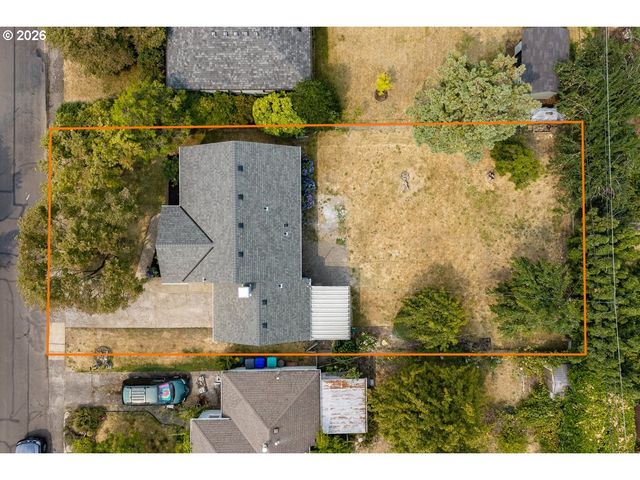 9233 Se MORRISON St, Portland, OR 97216