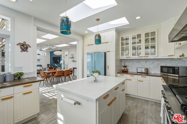 29500 Heathercliff Rd 105, Malibu, CA 90265