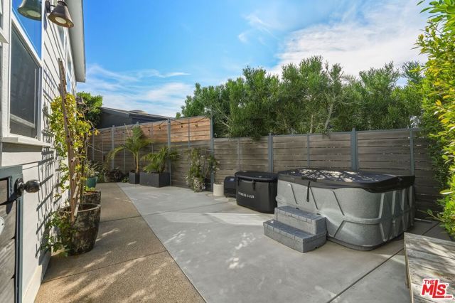 29500 Heathercliff Rd 105, Malibu, CA 90265