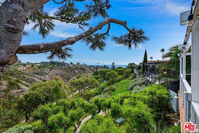 29500 Heathercliff Rd 105, Malibu, CA 90265