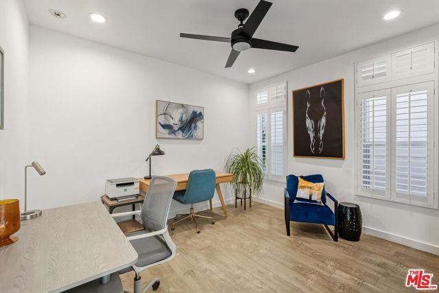 29500 Heathercliff Rd 105, Malibu, CA 90265