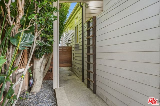 29500 Heathercliff Rd 105, Malibu, CA 90265