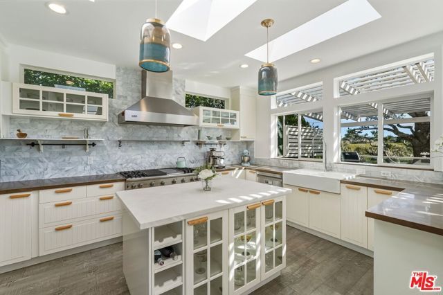 29500 Heathercliff Rd 105, Malibu, CA 90265