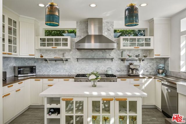 29500 Heathercliff Rd 105, Malibu, CA 90265