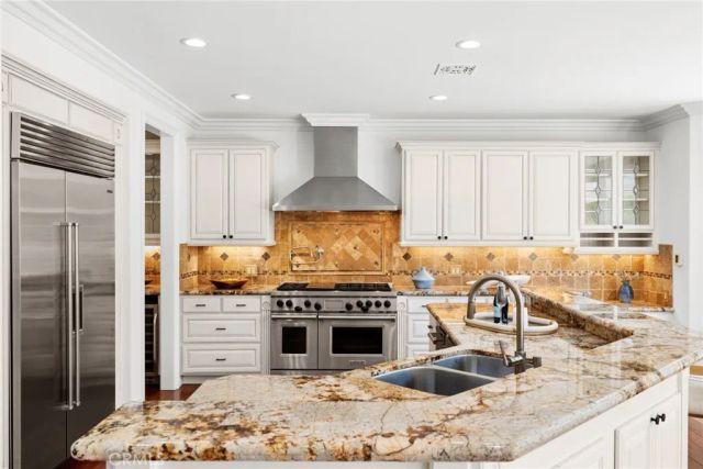 1943 Port Provence, Newport Beach, CA 92660