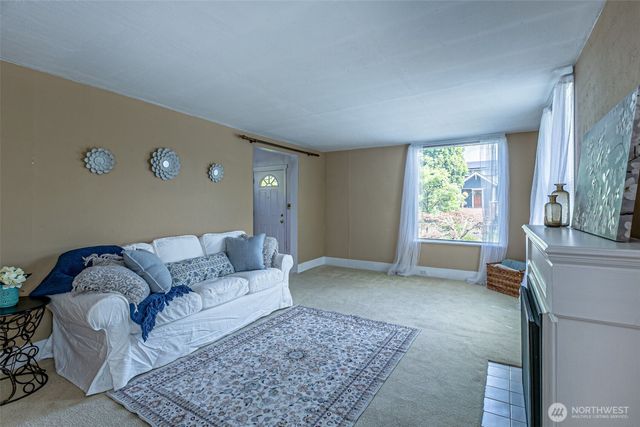 3806 S 9th Street, Tacoma, WA 98405