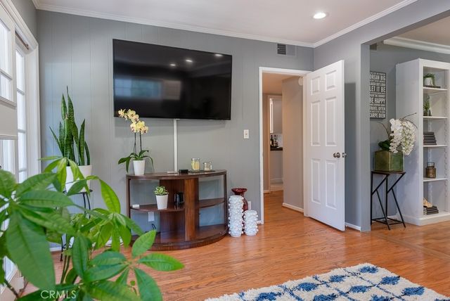 13383 Contour Drive, Sherman Oaks, CA 91423
