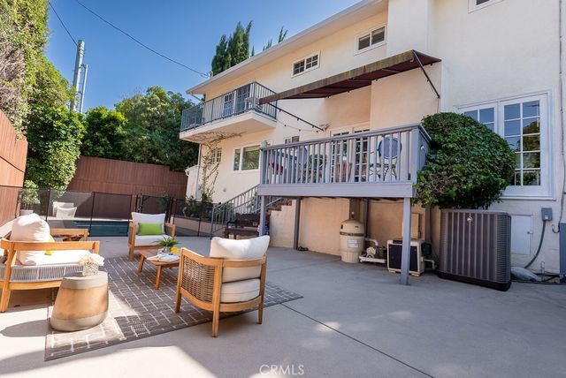 13383 Contour Drive, Sherman Oaks, CA 91423