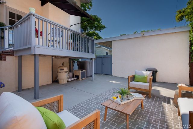 13383 Contour Drive, Sherman Oaks, CA 91423