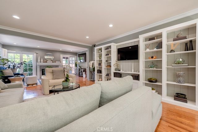 13383 Contour Drive, Sherman Oaks, CA 91423