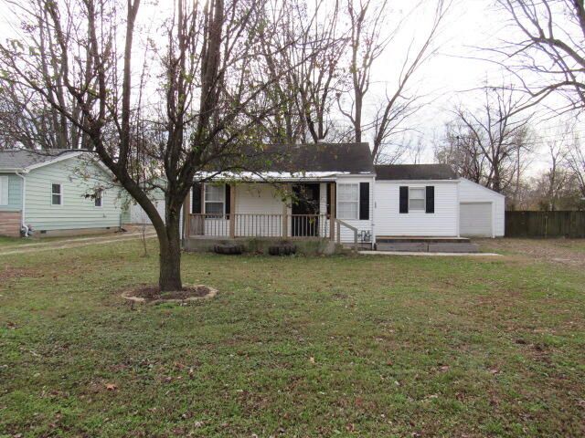 2738 W Latoka Street, Springfield, MO 65807