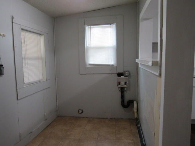 2738 W Latoka Street, Springfield, MO 65807