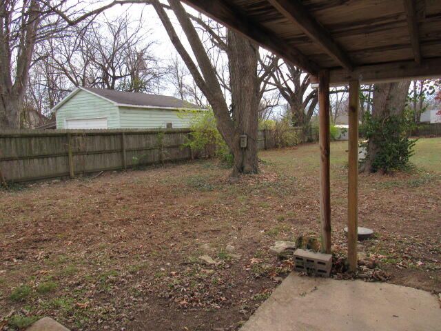 2738 W Latoka Street, Springfield, MO 65807