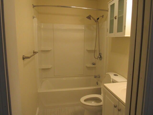 2738 W Latoka Street, Springfield, MO 65807