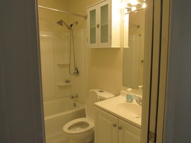 2738 W Latoka Street, Springfield, MO 65807