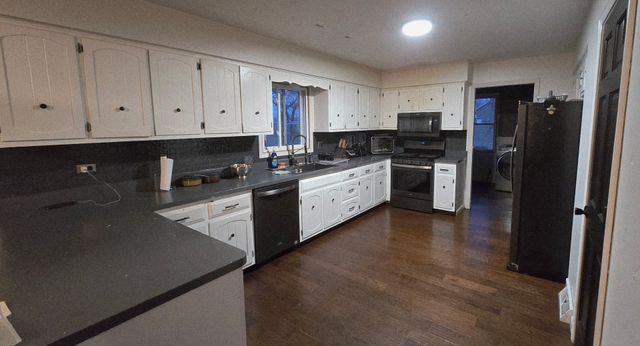 2900 E Spruce Drive, Crete, IL 60417