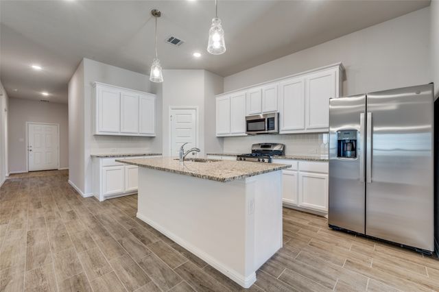 6445 Auburn Dale Road, Pilot Point, TX 76258