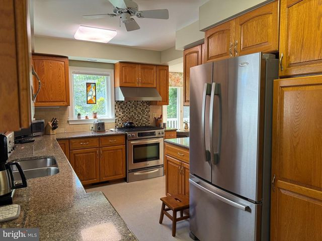 6114 20TH ST N, Arlington, VA 22205