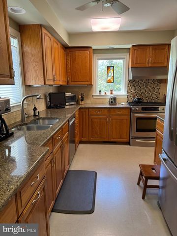 6114 20TH ST N, Arlington, VA 22205