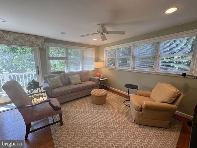 6114 20TH ST N, Arlington, VA 22205