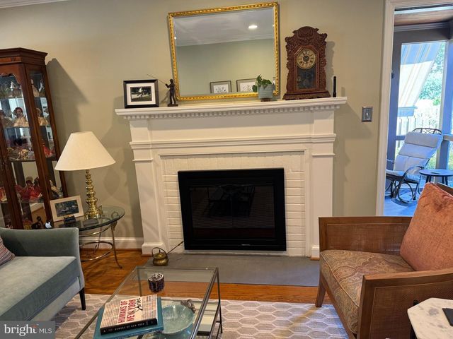 6114 20TH ST N, Arlington, VA 22205