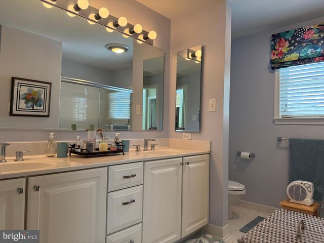6114 20TH ST N, Arlington, VA 22205