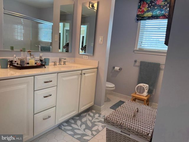 6114 20TH ST N, Arlington, VA 22205