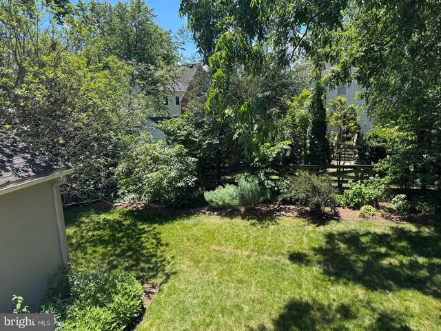 6114 20TH ST N, Arlington, VA 22205