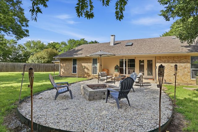 1003 Almond Court, Mansfield, TX 76063