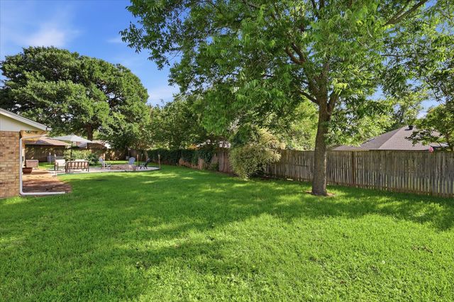 1003 Almond Court, Mansfield, TX 76063