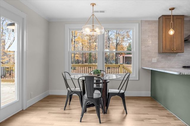 110 E Circle Dr, Burns, TN 37029