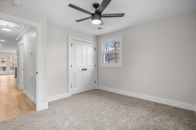 110 E Circle Dr, Burns, TN 37029