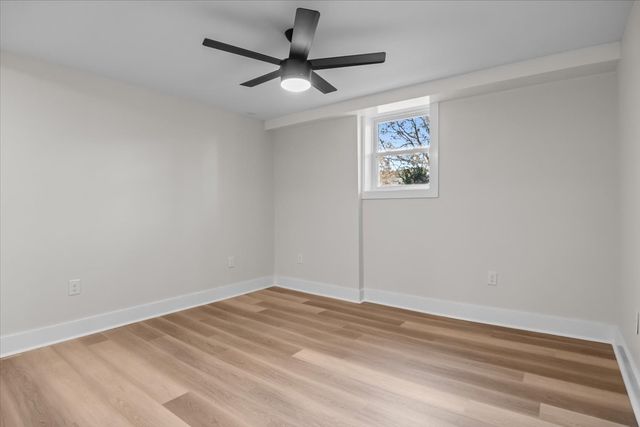 110 E Circle Dr, Burns, TN 37029