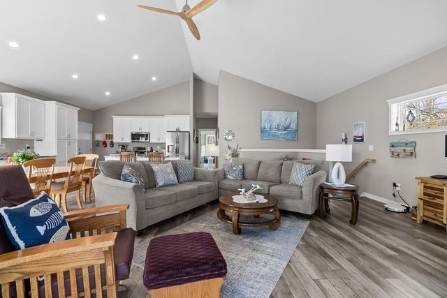 W1143 Lake DRIVE, Genoa City, WI 53128