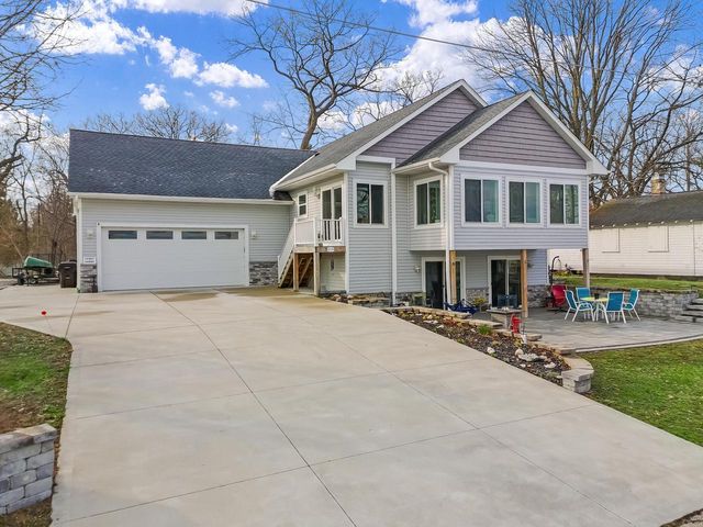 W1143 Lake DRIVE, Genoa City, WI 53128