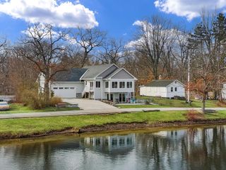 W1143 Lake DRIVE, Genoa City, WI 53128