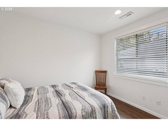 126 ZEPHYR Dr, Silver Lake, WA 98645