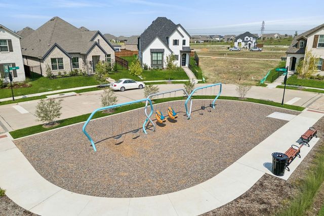 1004 Pearl Crescent Place, Crowley, TX 76036