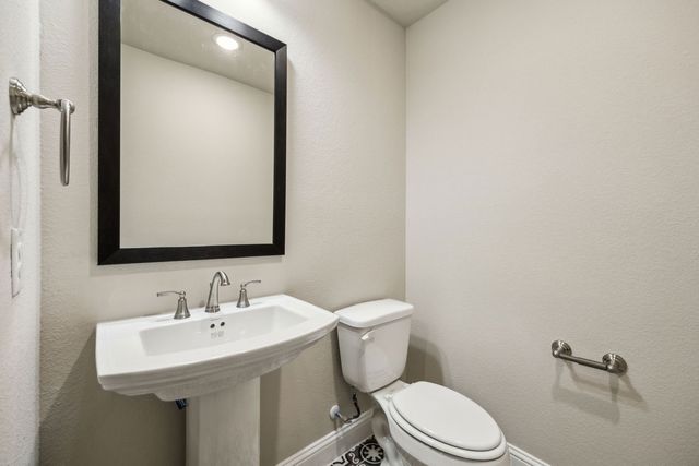 1004 Pearl Crescent Place, Crowley, TX 76036