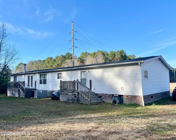 667 Fountain School Road, Battleboro, NC 27809