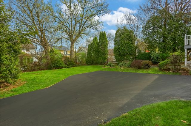 201 E Hazelcroft Ave, New Castle, PA 16105