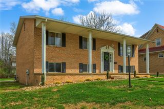 201 E Hazelcroft Ave, New Castle, PA 16105