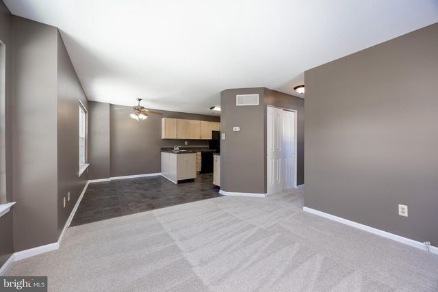 113 YELLOW WOOD CT, Collegeville, PA 19426