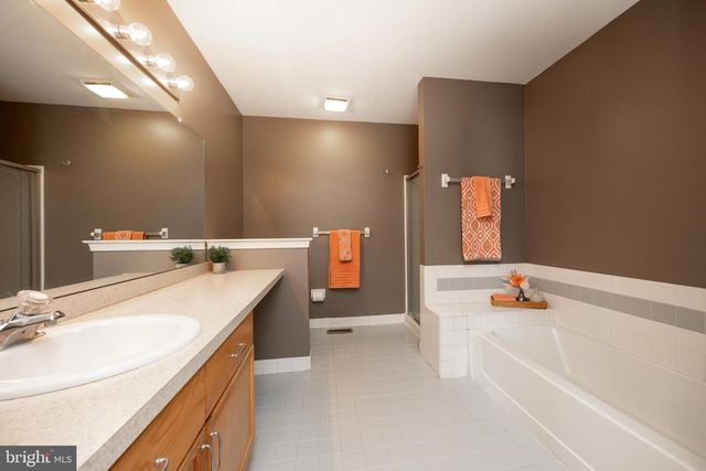 113 YELLOW WOOD CT, Collegeville, PA 19426