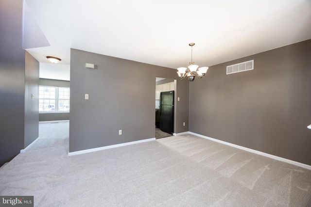 113 YELLOW WOOD CT, Collegeville, PA 19426