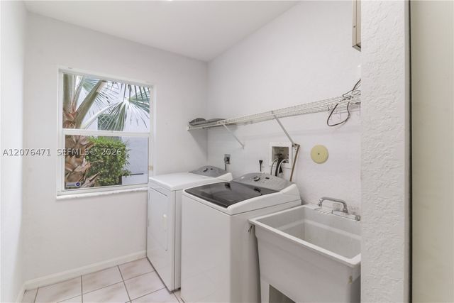 10256 NW 53rd Ct, Coral Springs, FL 33076