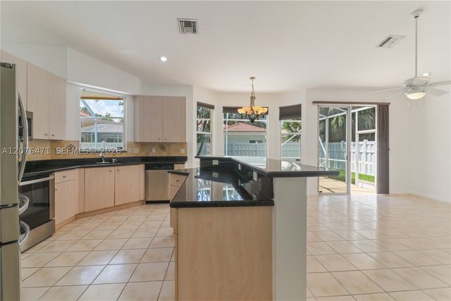 10256 NW 53rd Ct, Coral Springs, FL 33076