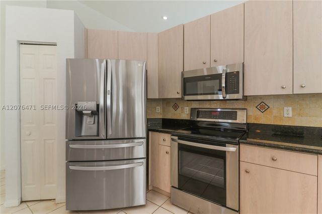 10256 NW 53rd Ct, Coral Springs, FL 33076