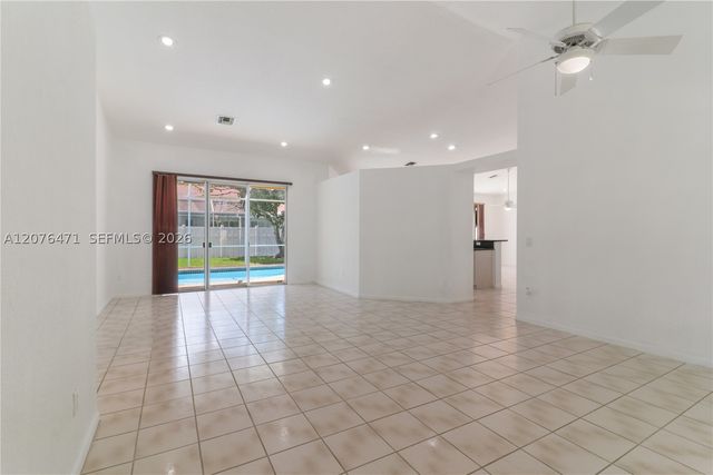 10256 NW 53rd Ct, Coral Springs, FL 33076